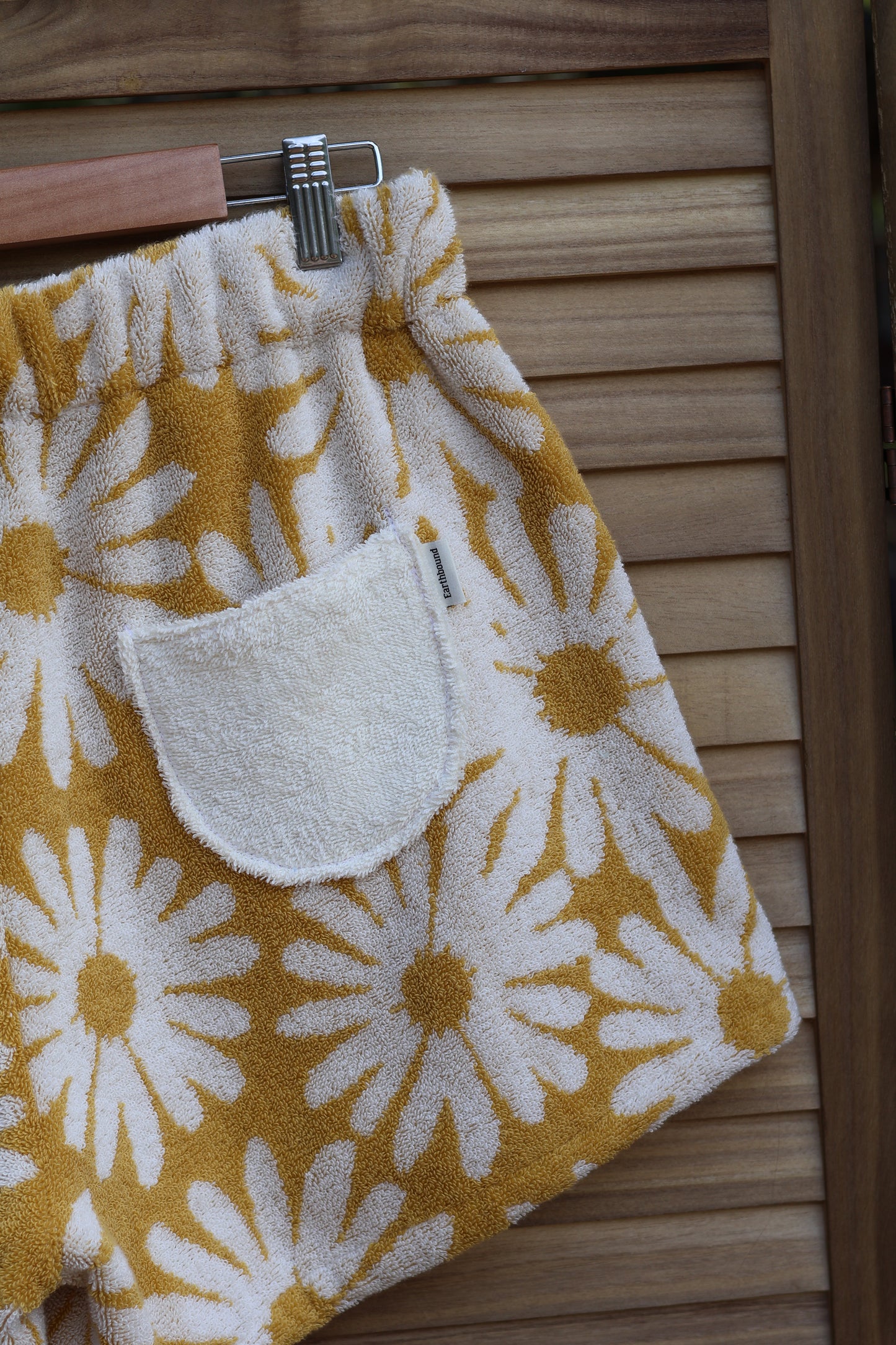 Retro Daisy Shorts (M)