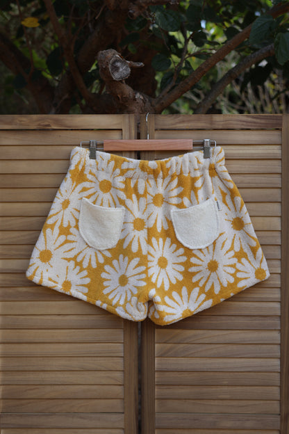 Retro Daisy Shorts (M)