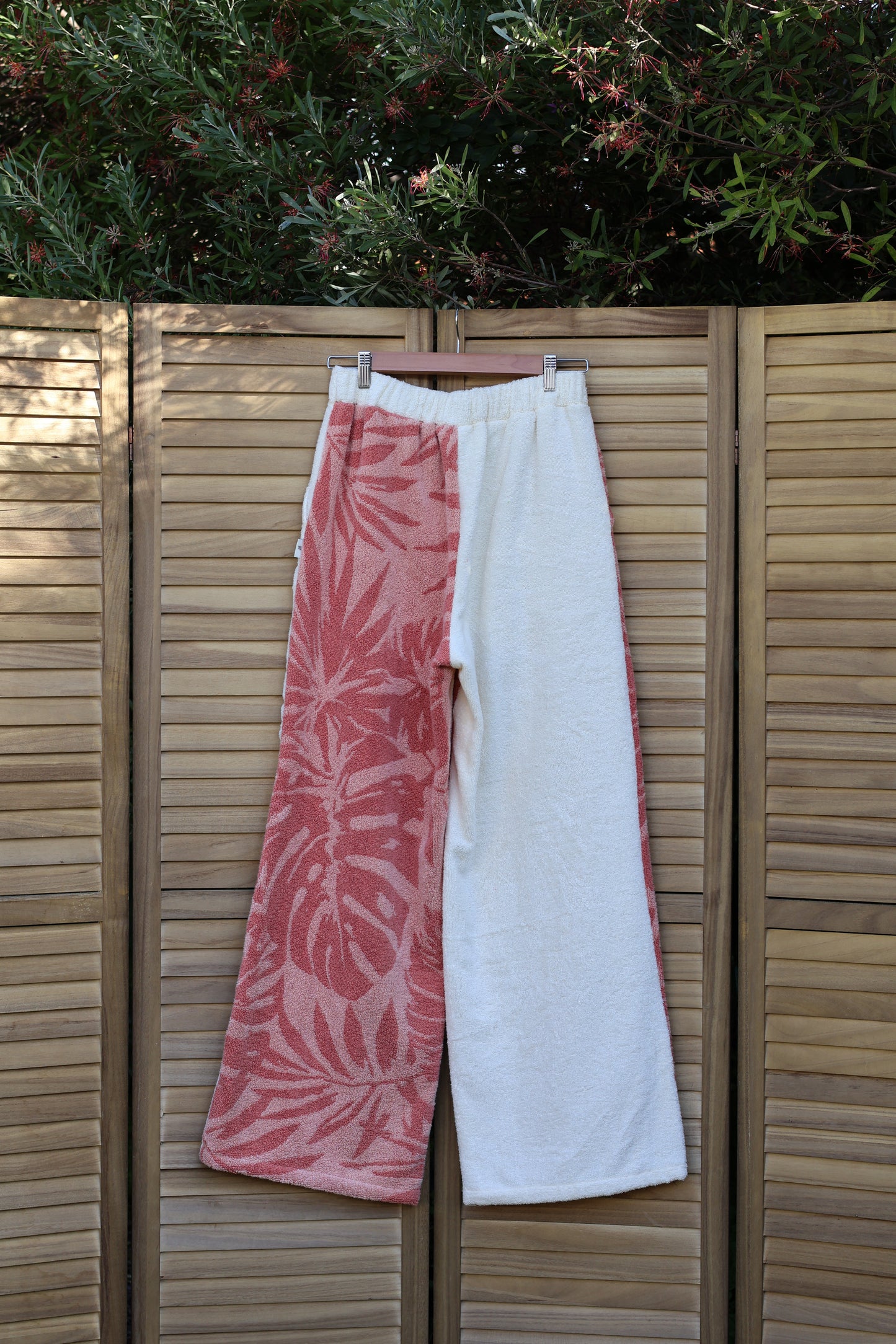 Pink Monstera (M)